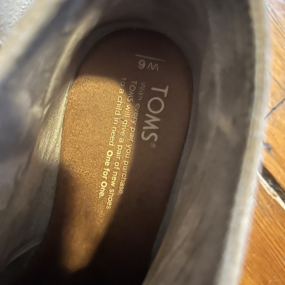 TOMS Grey Suede Wedge Bootie Size 6 - Picture 2 of 3